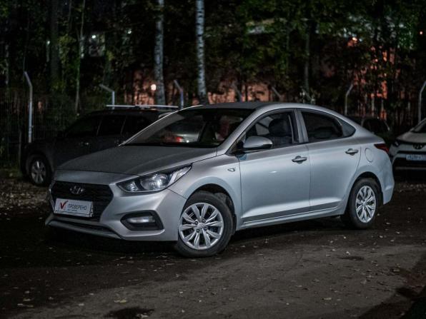 Hyundai Solaris II с пробегом 2018 года, цена 690 000 рублей, 246713 км, седан, Автокод Объявления
