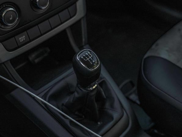 Skoda Yeti I Рестайлинг с пробегом 2015 года, цена 945 000 рублей, 144985 км, внедорожник, Автокод Объявления