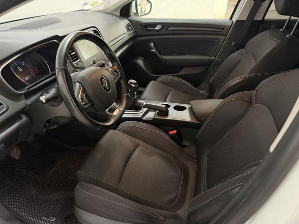 Renault Megane IV с пробегом 2019 года, цена 1 480 000 рублей, 189806 км, универсал, Автокод Объявления