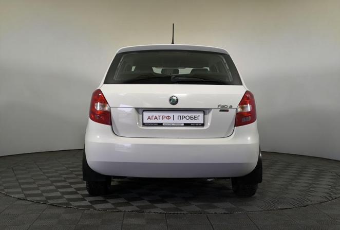 Skoda Fabia II Рестайлинг с пробегом 2011 года, цена 594 000 рублей, 198000 км, хэтчбек, Автокод Объявления