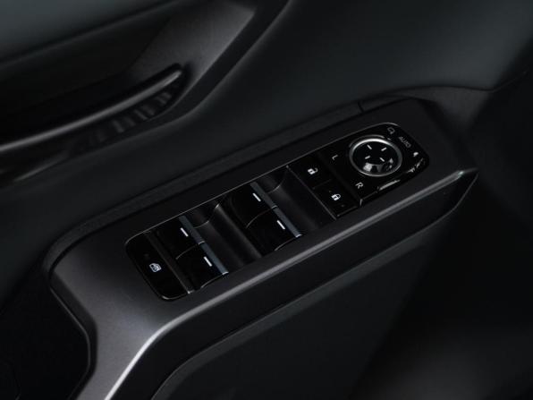 Toyota RAV4 VI (XA60) с пробегом 2026 года, цена 4 456 434 рубля, 165 км, внедорожник, Автокод Объявления