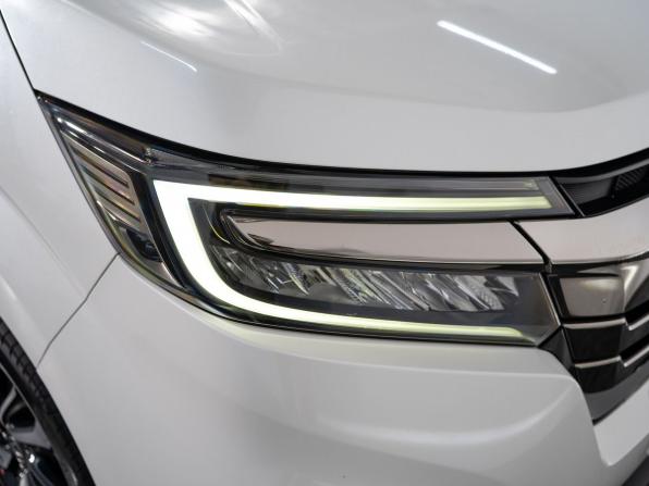 Honda Stepwgn V Рестайлинг с пробегом 2017 года, цена 2 350 000 рублей, 80863 км, минивэн, Автокод Объявления