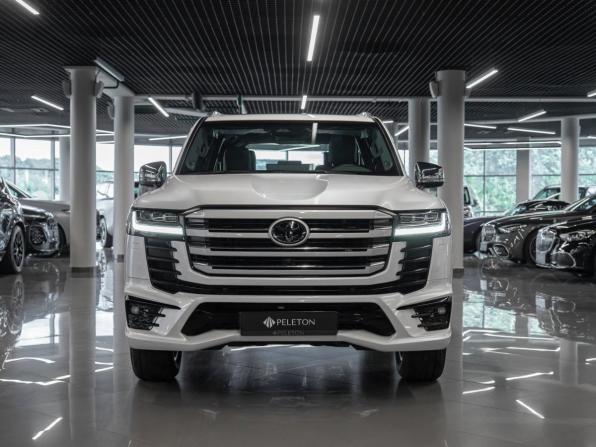 Toyota Land Cruiser 300 Series с пробегом 2025 года, цена 14 850 000 рублей, 35 км, внедорожник, Автокод Объявления