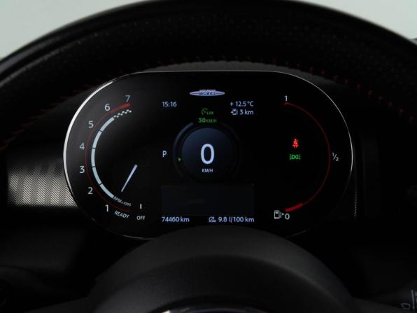 Mini Hatch III (F55/F56) Рестайлинг с пробегом 2020 года, цена 3 297 444 рубля, 74460 км, хэтчбек, Автокод Объявления