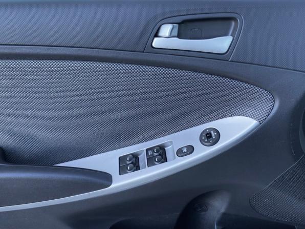 Hyundai Solaris I с пробегом 2013 года, цена 739 000 рублей, 127718 км, седан, Автокод Объявления