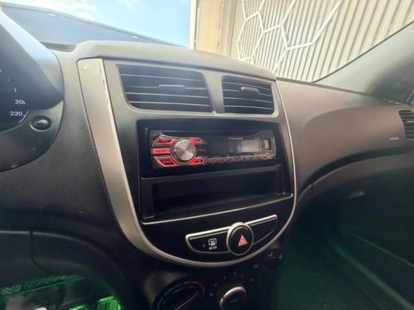 Hyundai Solaris I с пробегом 2013 года, цена 730 000 рублей, 130710 км, седан, Автокод Объявления