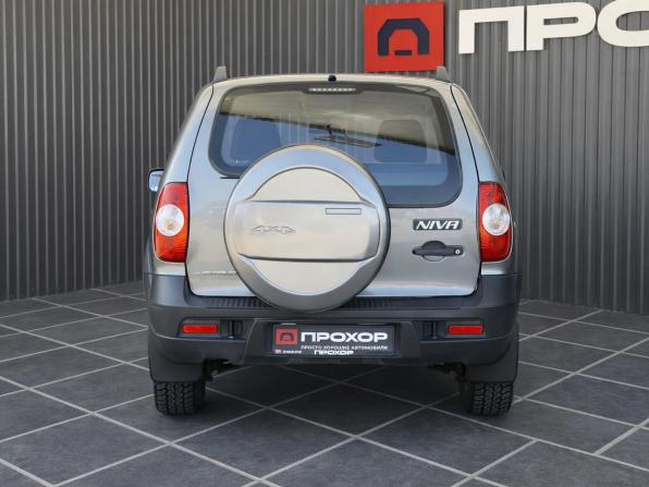 Chevrolet Niva I Рестайлинг с пробегом 2015 года, цена 647 000 рублей, 78600 км, внедорожник, Автокод Объявления