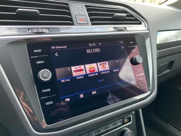 Volkswagen Tiguan II с пробегом 2019 года, цена 2 369 000 рублей, 99517 км, внедорожник, Автокод Объявления