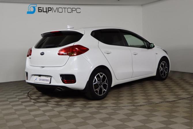 Kia Ceed II Рестайлинг с пробегом 2018 года, цена 1 599 990 рублей, 74670 км, хэтчбек, Автокод Объявления