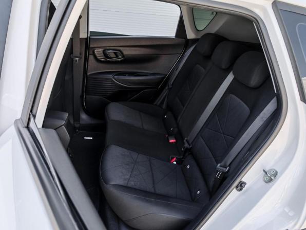 Hyundai Bayon I с пробегом 2023 года, цена 2 250 000 рублей, 37862 км, внедорожник, Автокод Объявления