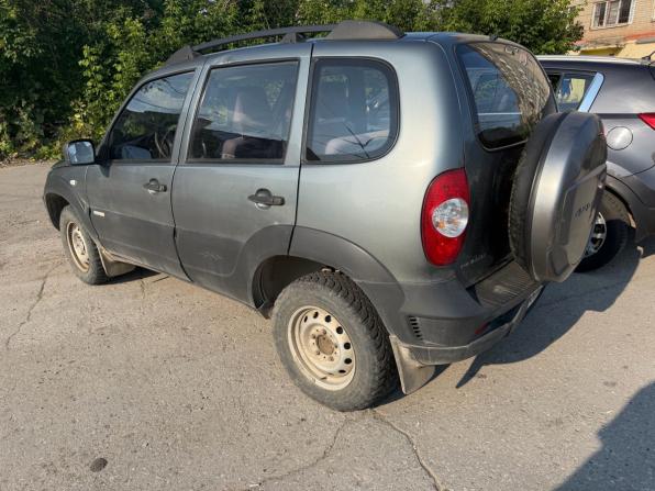 Chevrolet Niva I Рестайлинг с пробегом 2015 года, цена 657 000 рублей, 75000 км, внедорожник, Автокод Объявления