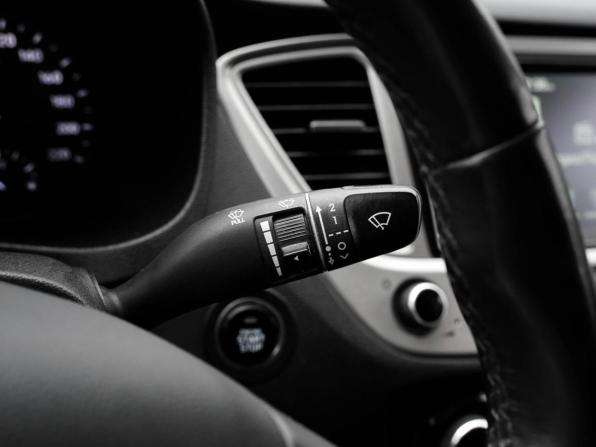 Hyundai Solaris II с пробегом 2019 года, цена 1 280 000 рублей, 98563 км, седан, Автокод Объявления