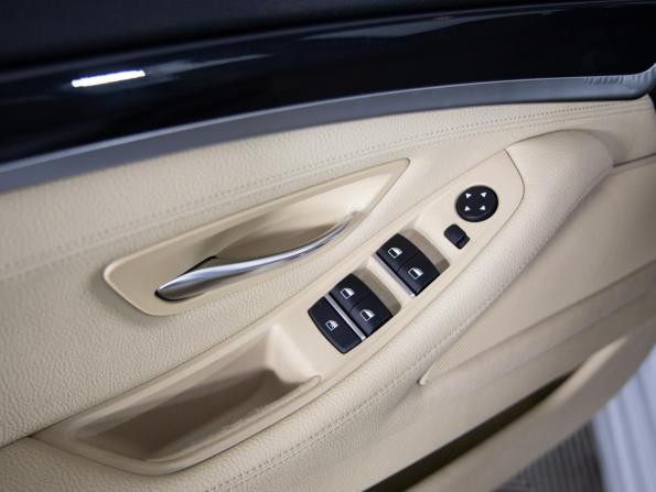 BMW 5 серии VI (F10/F11/F07) Рестайлинг с пробегом 2015 года, цена 1 799 000 рублей, 214884 км, седан, Автокод Объявления