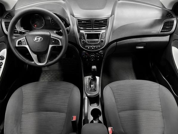 Hyundai Solaris I Рестайлинг с пробегом 2014 года, цена 1 020 000 рублей, 135065 км, седан, Автокод Объявления