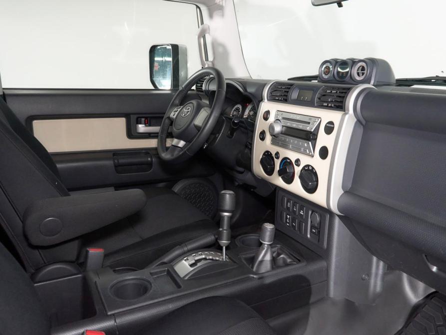 Toyota FJ Cruiser Казань  - изображение 9