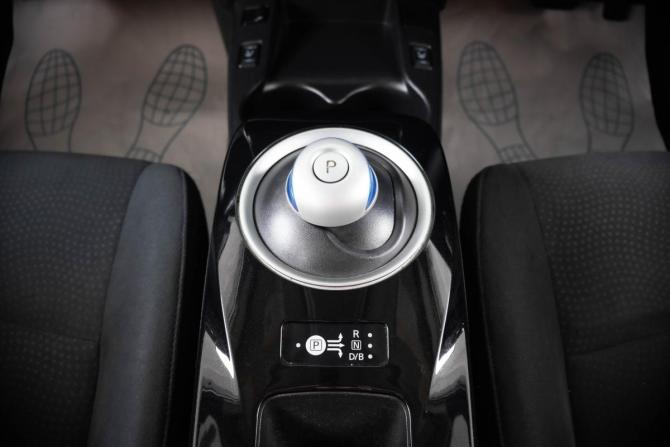 Nissan Leaf I (ZE0/AZE0) с пробегом 2014 года, цена 929 000 рублей, 153000 км, хэтчбек, Автокод Объявления
