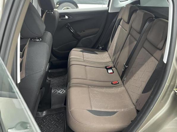 Peugeot 2008 I с пробегом 2014 года, цена 970 000 рублей, 86584 км, внедорожник, Автокод Объявления