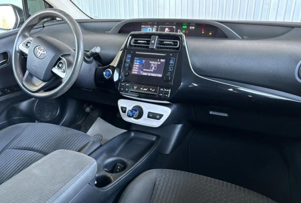 Toyota Prius III Рестайлинг (XW30) Киров  - изображение 11