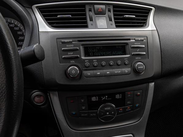 Nissan Sentra VII (B17) с пробегом 2015 года, цена 980 000 рублей, 181818 км, седан, Автокод Объявления