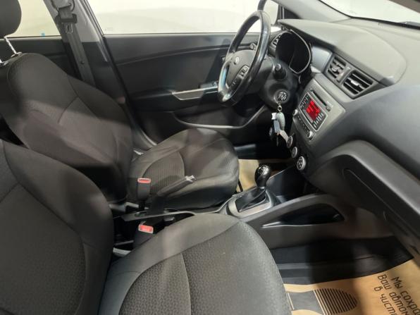 Kia Rio III Рестайлинг с пробегом 2016 года, цена 1 007 000 рублей, 162663 км, седан, Автокод Объявления
