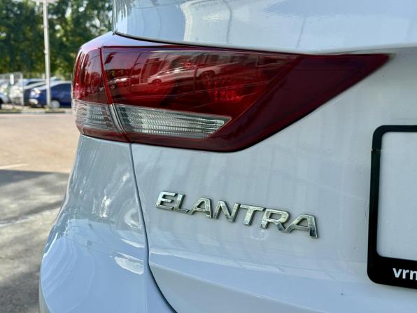 Hyundai Elantra VI (AD) с пробегом 2017 года, цена 1 337 000 рублей, 133001 км, седан, Автокод Объявления
