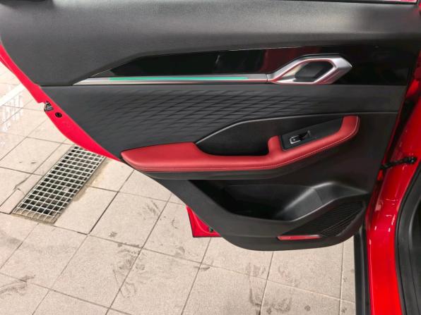 Geely Coolray I Рестайлинг с пробегом 2024 года, цена 2 210 000 рублей, 22100 км, внедорожник, Автокод Объявления