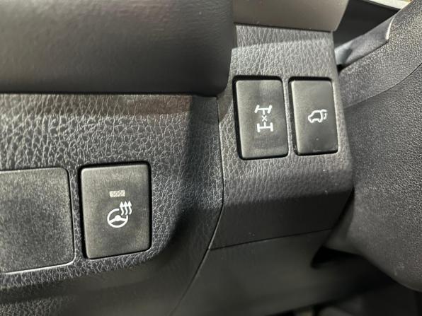 Toyota RAV4 IV (XA40) Рестайлинг с пробегом 2015 года, цена 2 270 000 рублей, 111546 км, внедорожник, Автокод Объявления