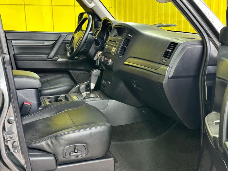 Mitsubishi Pajero IV Рестайлинг 1 Ижевск  - изображение 17