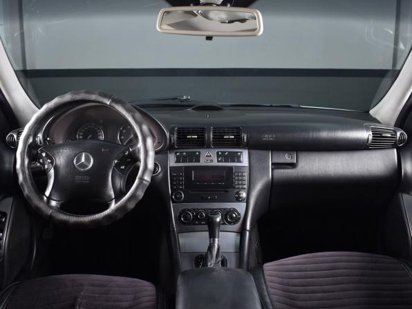 Mercedes-Benz C-Класс II (W203) Рестайлинг с пробегом 2004 года, цена 649 995 рублей, 478322 км, седан, Автокод Объявления