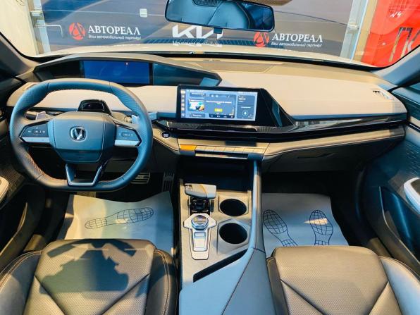 Changan UNI-V I с пробегом 2023 года, цена 2 350 000 рублей, 9530 км, лифтбек, Автокод Объявления