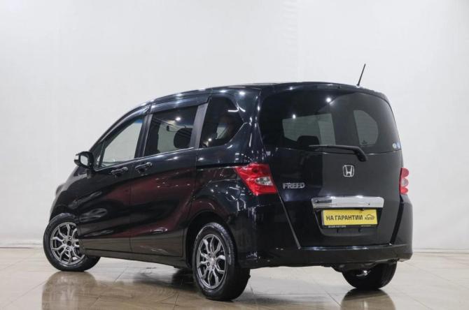 Honda Freed I с пробегом 2011 года, цена 969 000 рублей, 203000 км, компактвэн, Автокод Объявления