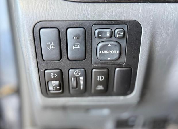 Toyota Land Cruiser Prado 120 Series с пробегом 2005 года, цена 2 389 000 рублей, 260381 км, внедорожник, Автокод Объявления