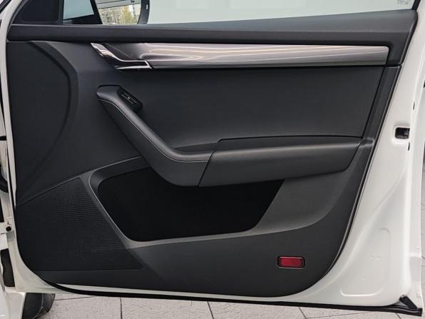 Skoda Octavia III (A7) Рестайлинг с пробегом 2018 года, цена 1 800 000 рублей, 101846 км, лифтбек, Автокод Объявления