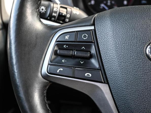 Hyundai Solaris II с пробегом 2018 года, цена 1 524 000 рублей, 52275 км, седан, Автокод Объявления