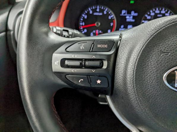 Kia Rio IV Рестайлинг с пробегом 2021 года, цена 1 590 000 рублей, 79324 км, седан, Автокод Объявления