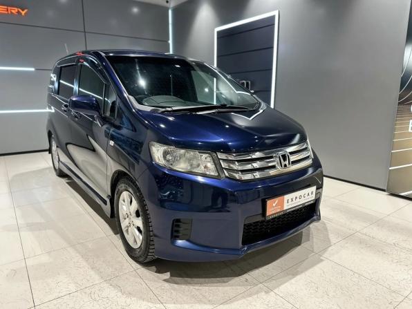 Honda Freed I с пробегом 2010 года, цена 1 005 000 рублей, 196400 км, компактвэн, Автокод Объявления