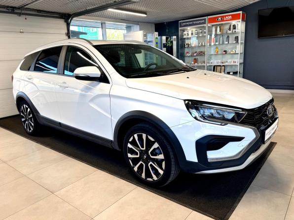 Lada (ВАЗ) Vesta I Рестайлинг (NG) с пробегом 2024 года, цена 1 523 629 рублей, 35004 км, универсал, Автокод Объявления