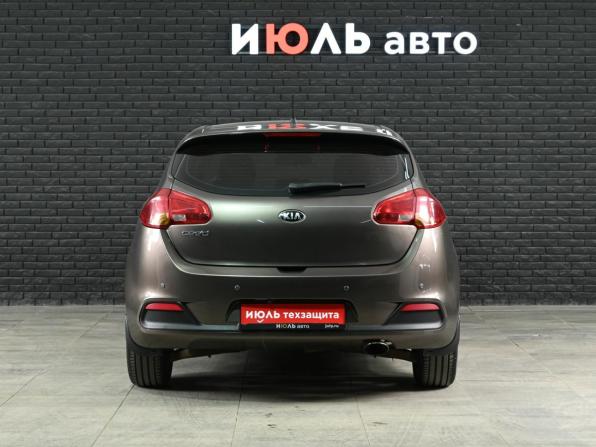 Kia Ceed II с пробегом 2015 года, цена 1 350 000 рублей, 151875 км, хэтчбек, Автокод Объявления