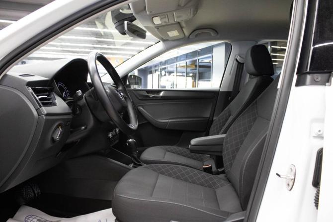 Skoda Rapid II с пробегом 2020 года, цена 1 399 000 рублей, 113567 км, лифтбек, Автокод Объявления