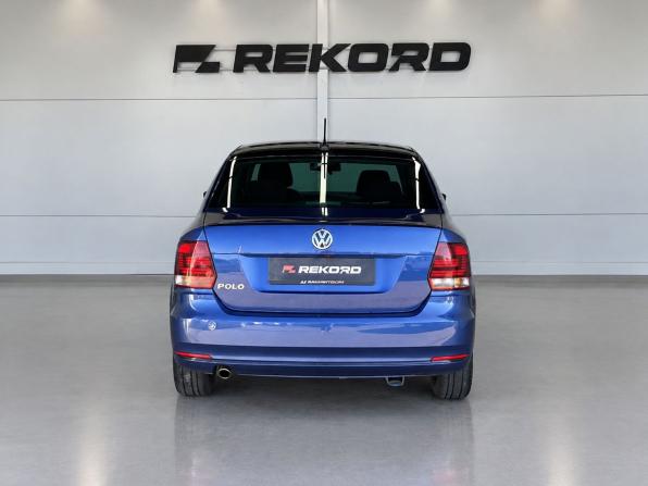 Volkswagen Polo V Рестайлинг с пробегом 2018 года, цена 1 749 000 рублей, 64803 км, седан, Автокод Объявления
