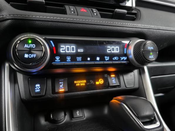 Toyota RAV4 V (XA50) с пробегом 2021 года, цена 3 555 000 рублей, 91981 км, внедорожник, Автокод Объявления