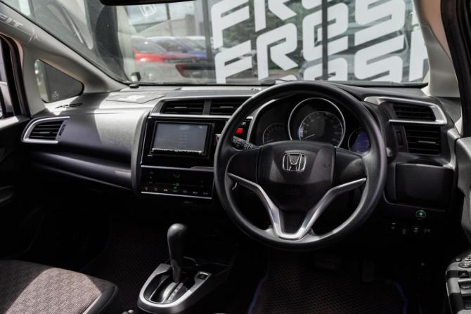 Honda Fit III с пробегом 2016 года, цена 1 050 000 рублей, 179589 км, хэтчбек, Автокод Объявления