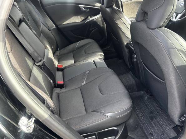 Volvo V40 Cross Country I с пробегом 2014 года, цена 1 048 000 рублей, 101000 км, хэтчбек, Автокод Объявления