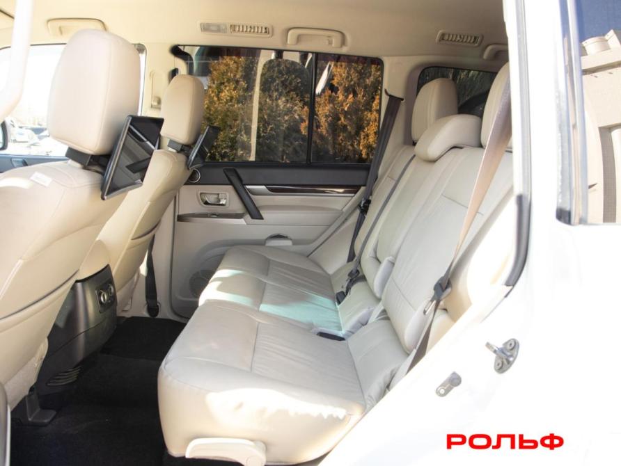 Mitsubishi Pajero IV Рестайлинг 2 Москва  - изображение 8