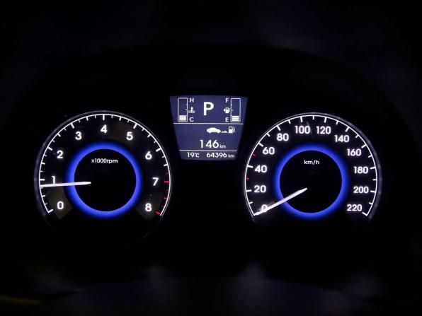 Hyundai Solaris I Рестайлинг с пробегом 2015 года, цена 990 000 рублей, 64394 км, седан, Автокод Объявления