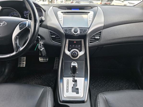 Hyundai Avante V с пробегом 2011 года, цена 599 000 рублей, 231249 км, седан, Автокод Объявления
