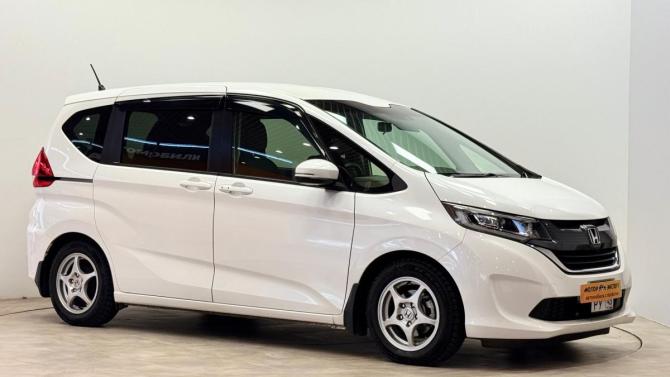 Honda Freed II с пробегом 2019 года, цена 1 610 000 рублей, 40112 км, компактвэн, Автокод Объявления