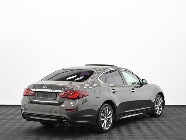 Infiniti Q70 I Рестайлинг с пробегом 2015 года, цена 2 049 000 рублей, 136000 км, седан, Автокод Объявления
