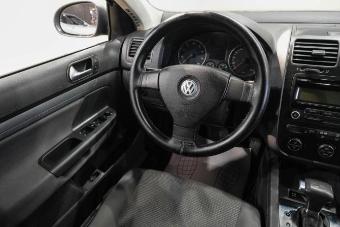 Volkswagen Jetta V с пробегом 2009 года, цена 739 000 рублей, 215000 км, седан, Автокод Объявления