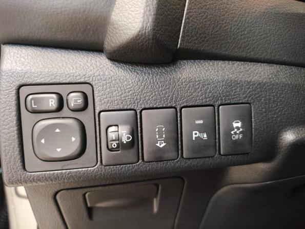 Toyota Auris II с пробегом 2013 года, цена 1 255 000 рублей, 184541 км, хэтчбек, Автокод Объявления